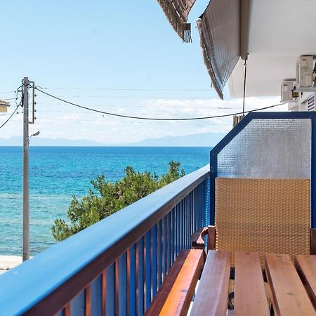 Seafront 2 Bedrooms Apartment เนอาอิรากลีอา ภายนอก รูปภาพ
