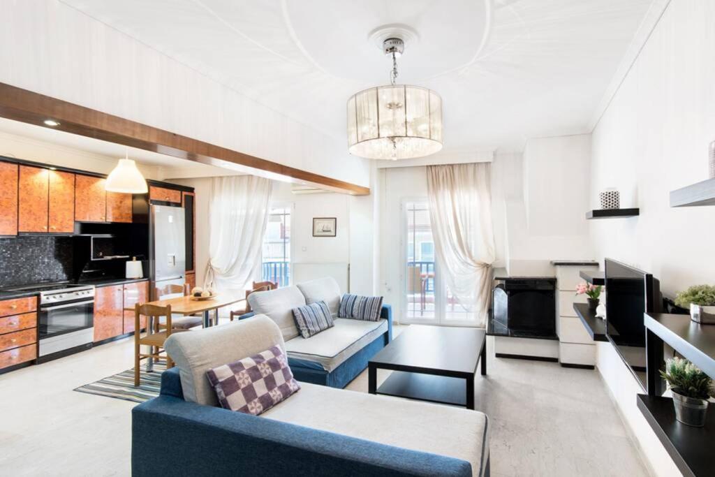 Seafront 2 Bedrooms Apartment เนอาอิรากลีอา ภายนอก รูปภาพ