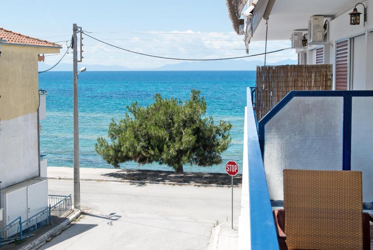 Seafront 2 Bedrooms Apartment เนอาอิรากลีอา ภายนอก รูปภาพ